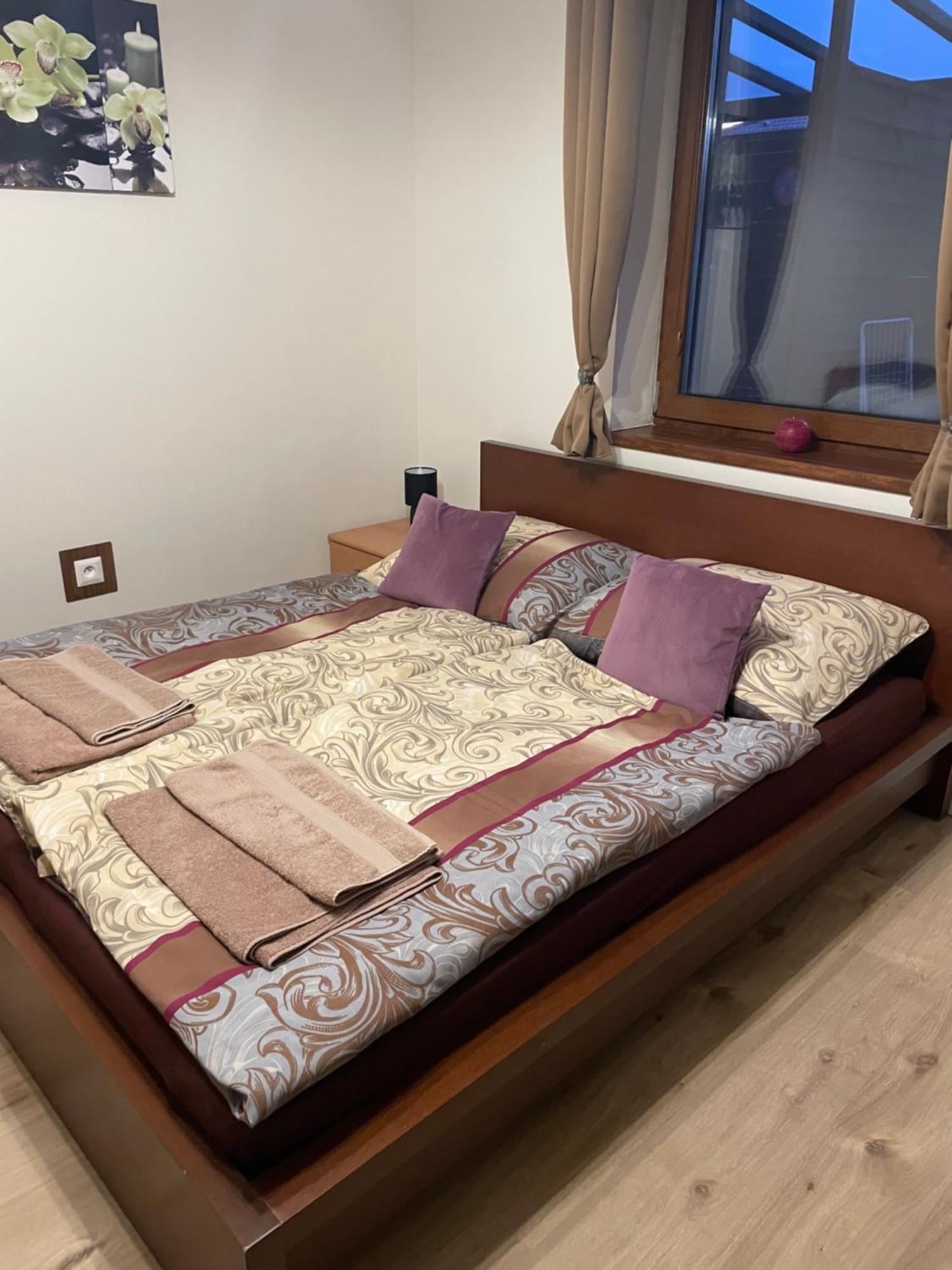 Apartman Losonci Nesvady- Pre 2 Osoby Studio エクステリア 写真